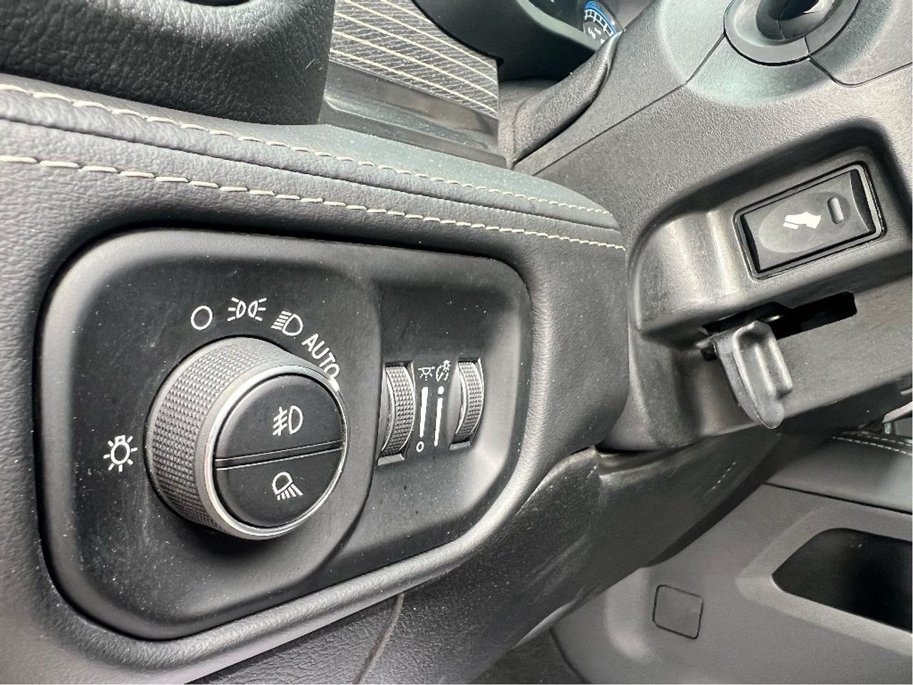 2020 RAM 2500 Limited 4x4 6.7L Diesel *SUN *NAVI *TOW *BLACKOUT Photo