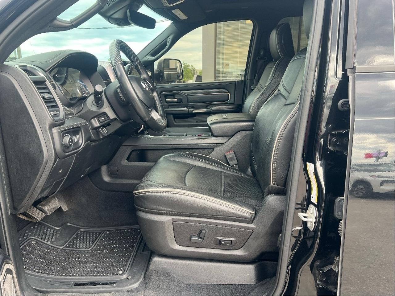 2020 RAM 2500 Limited 4x4 6.7L Diesel *SUN *NAVI *TOW *BLACKOUT Photo