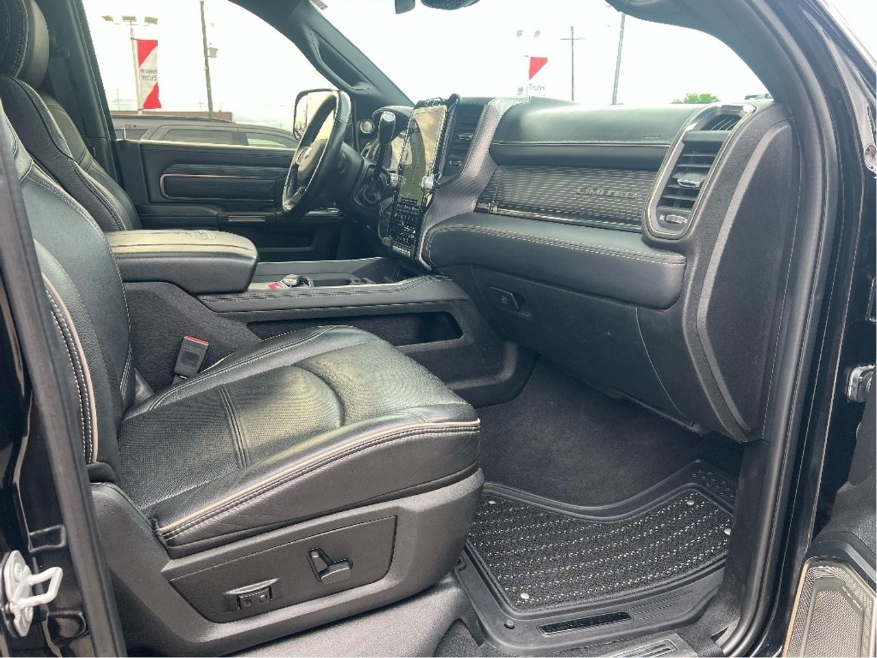 2020 RAM 2500 Limited 4x4 6.7L Diesel *SUN *NAVI *TOW *BLACKOUT Photo
