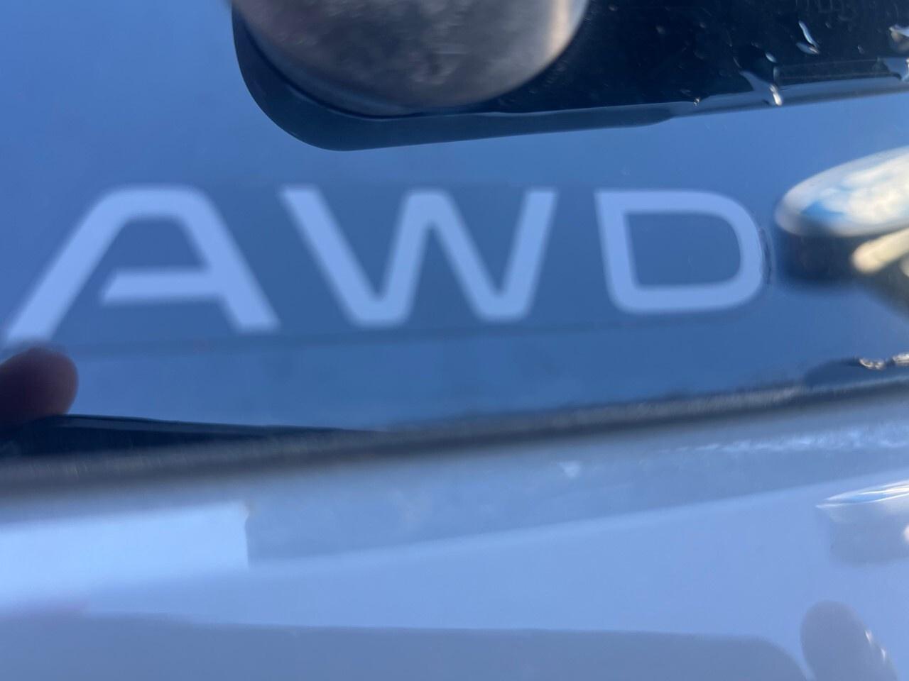 2023 Honda HR-V SPORT   AWD   LOW KM   FUEL EFFICIENT Photo