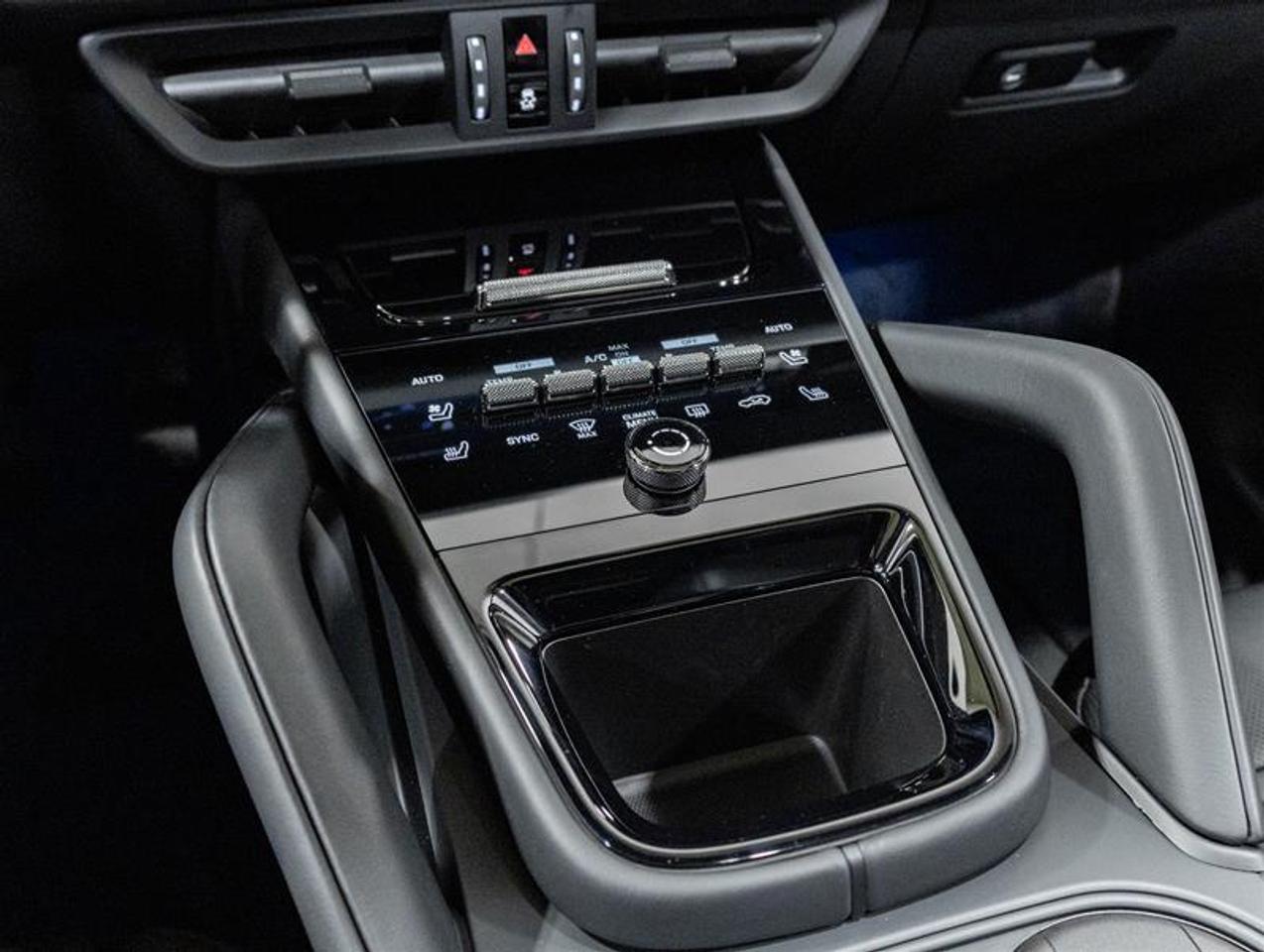 2026 Porsche Cayenne  Photo