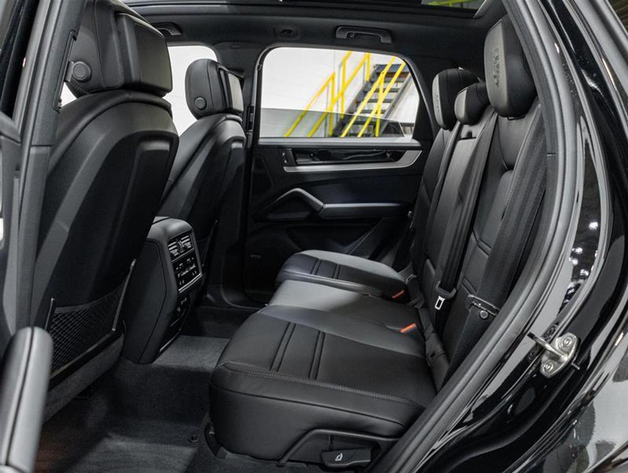 2026 Porsche Cayenne  Photo