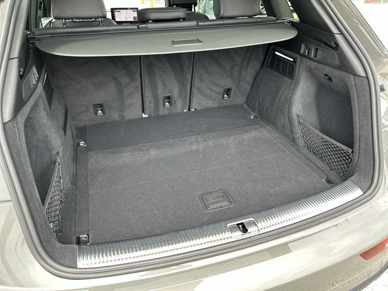 2023 Audi Q5 45 2.0T Progressiv quattro 7sp S Tronic   Top View Photo