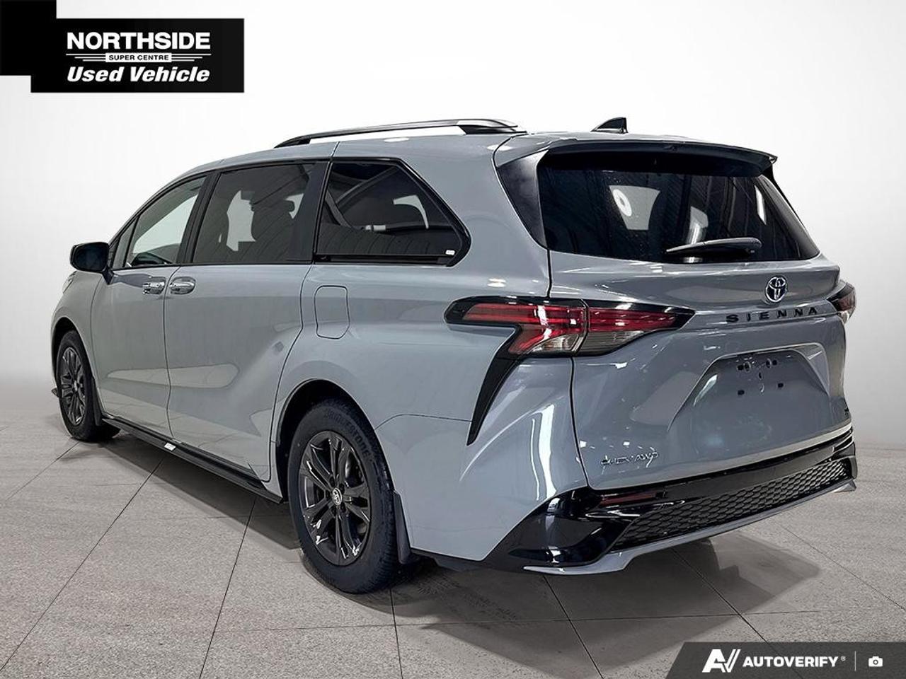 2025 Toyota Sienna XSE 7-Passenger AWD Photo
