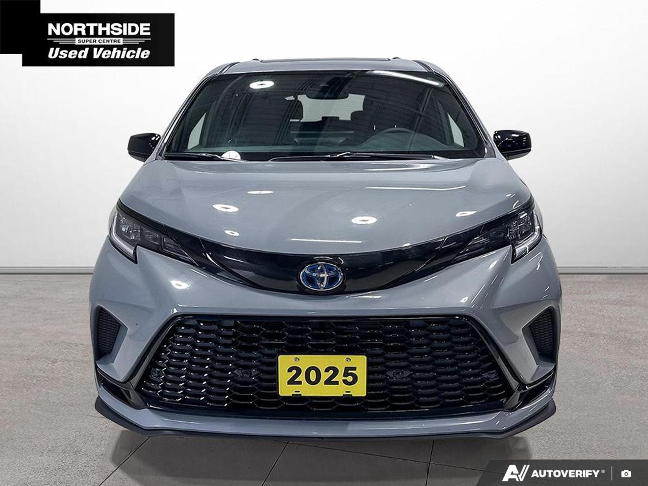 2025 Toyota Sienna XSE 7-Passenger AWD Photo