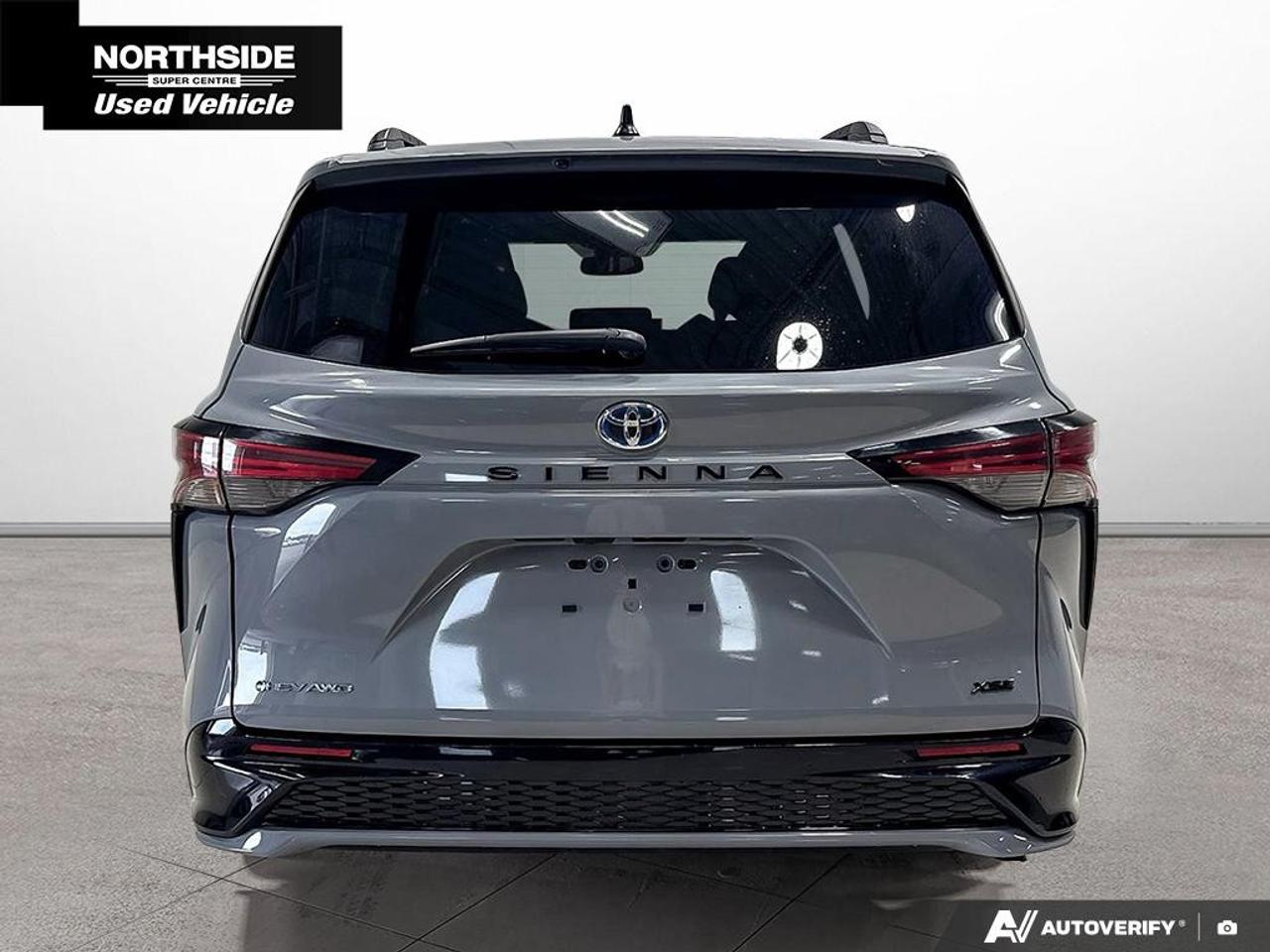2025 Toyota Sienna XSE 7-Passenger AWD Photo