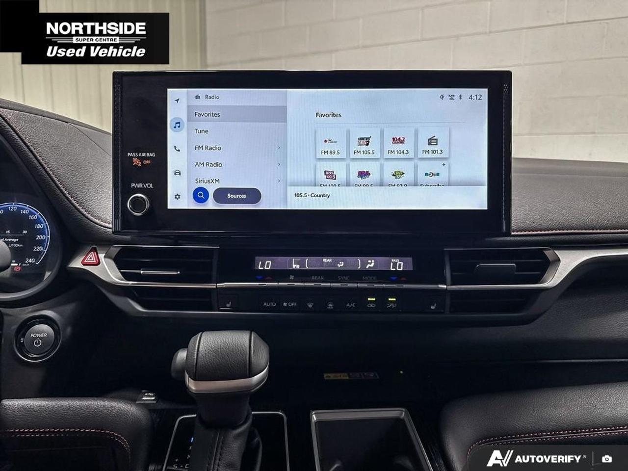 2025 Toyota Sienna XSE 7-Passenger AWD Photo