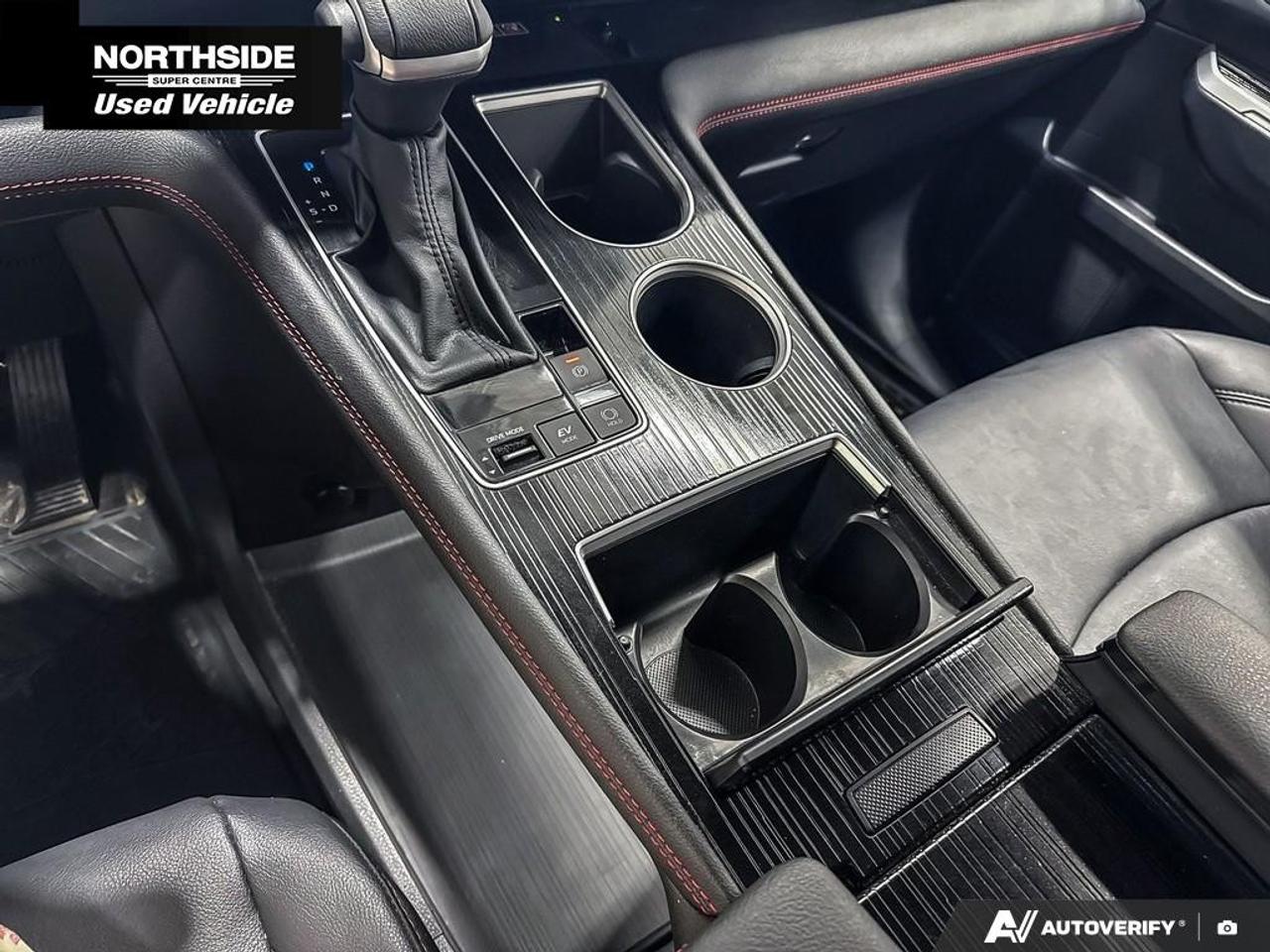 2025 Toyota Sienna XSE 7-Passenger AWD Photo