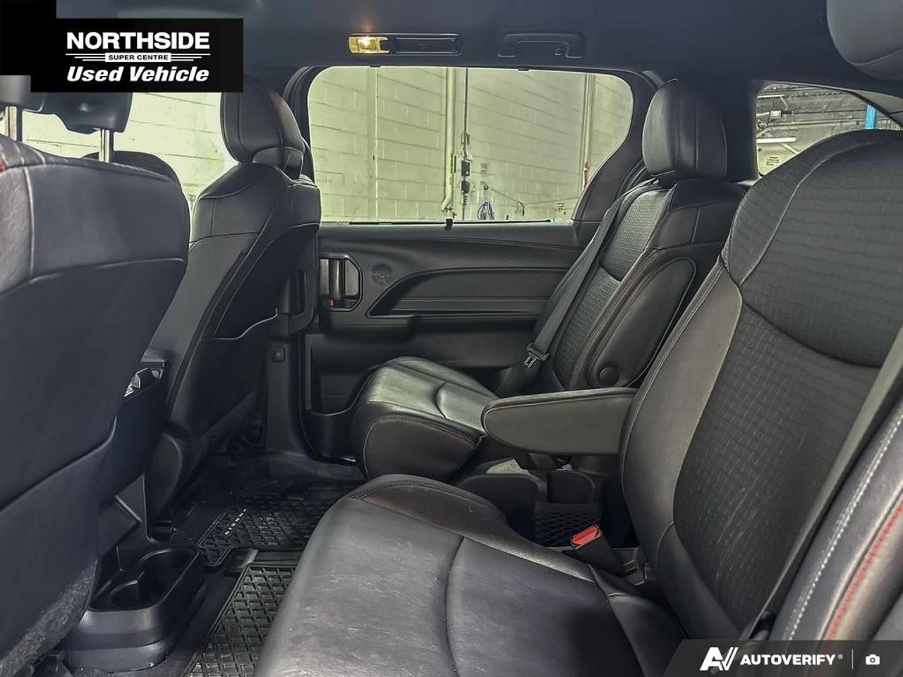 2025 Toyota Sienna XSE 7-Passenger AWD Photo