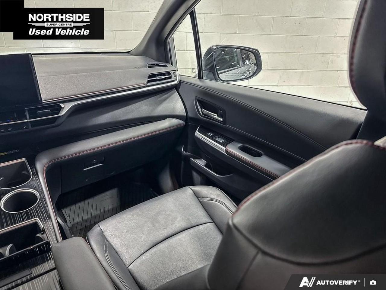 2025 Toyota Sienna XSE 7-Passenger AWD Photo