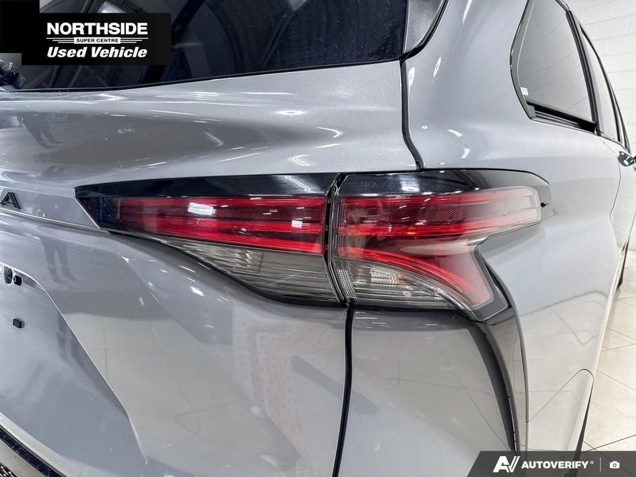 2025 Toyota Sienna XSE 7-Passenger AWD Photo