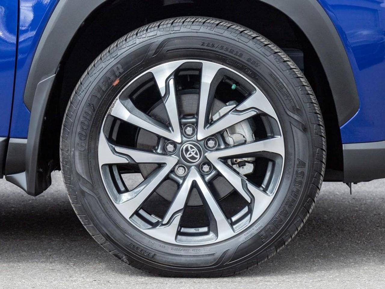 2024 Toyota Corolla Cross XLE 4dr All-Wheel Drive Photo