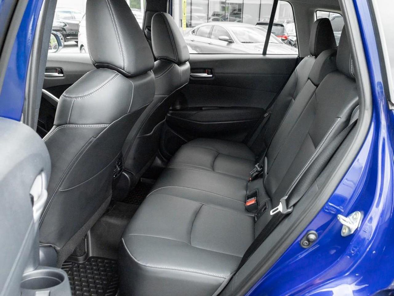 2024 Toyota Corolla Cross XLE 4dr All-Wheel Drive Photo