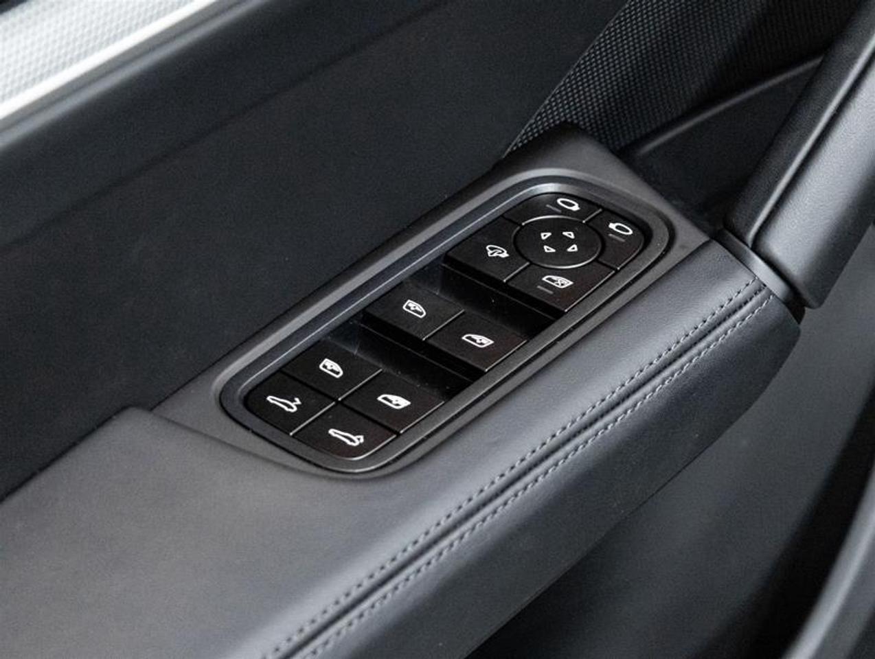 2026 Porsche Cayenne  Photo