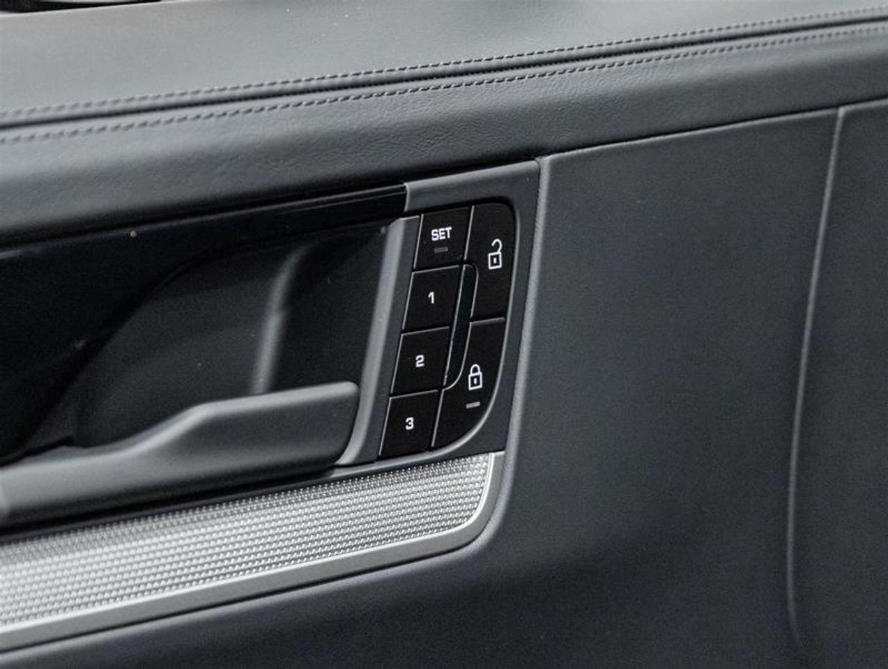 2026 Porsche Cayenne  Photo