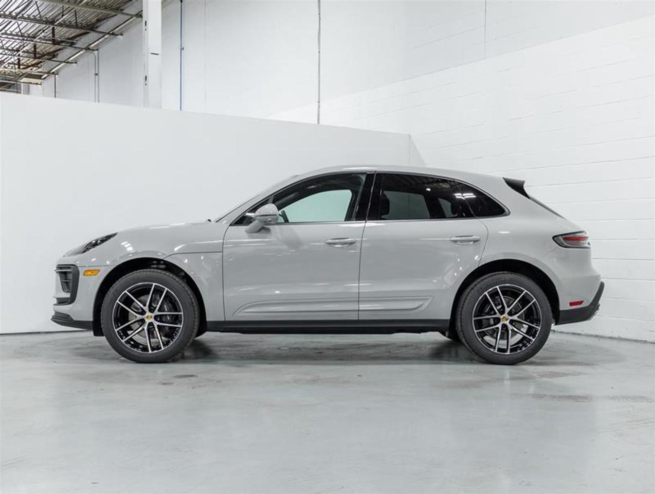 2026 Porsche Macan  Photo