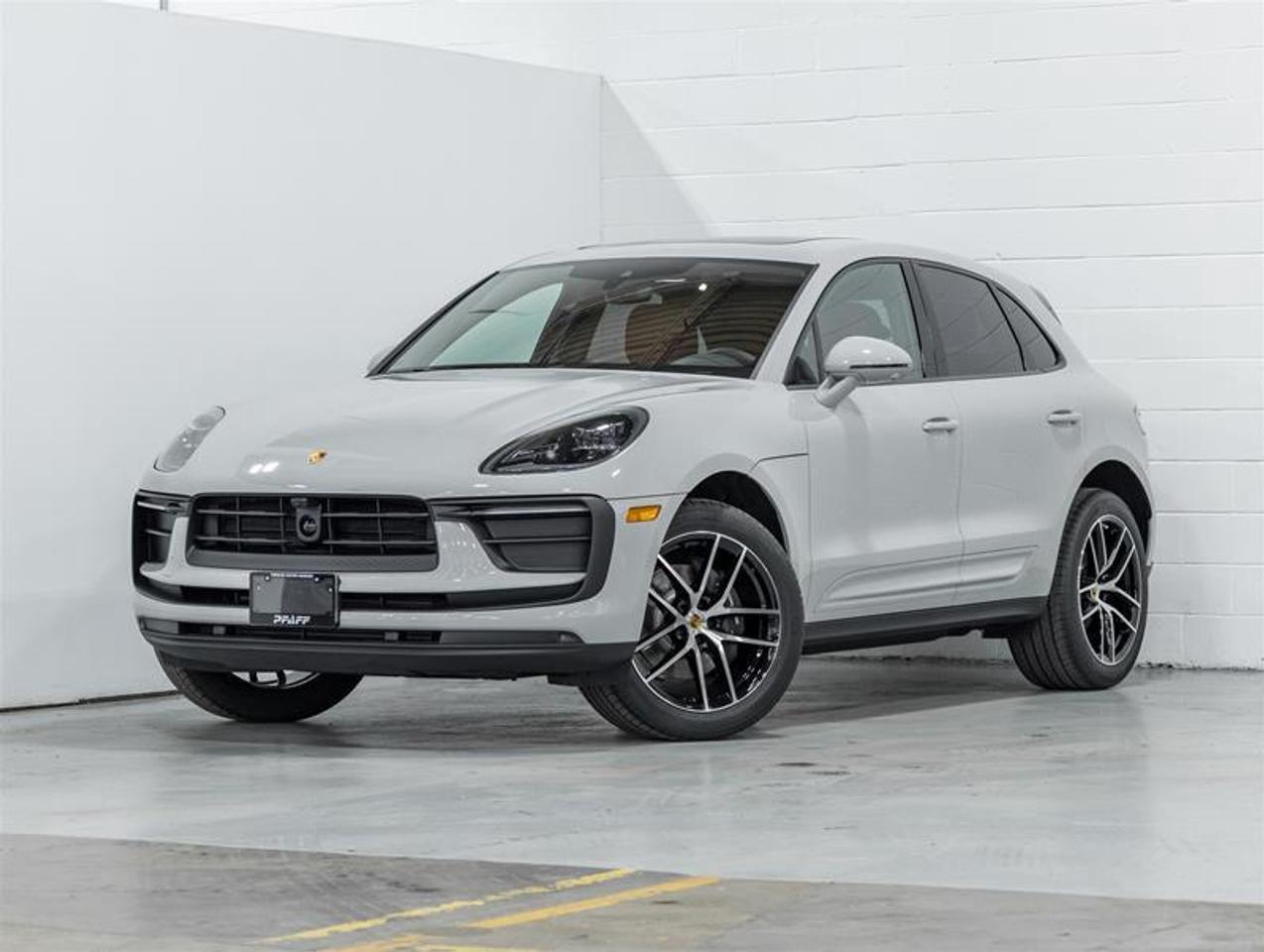 2026 Porsche Macan  Photo