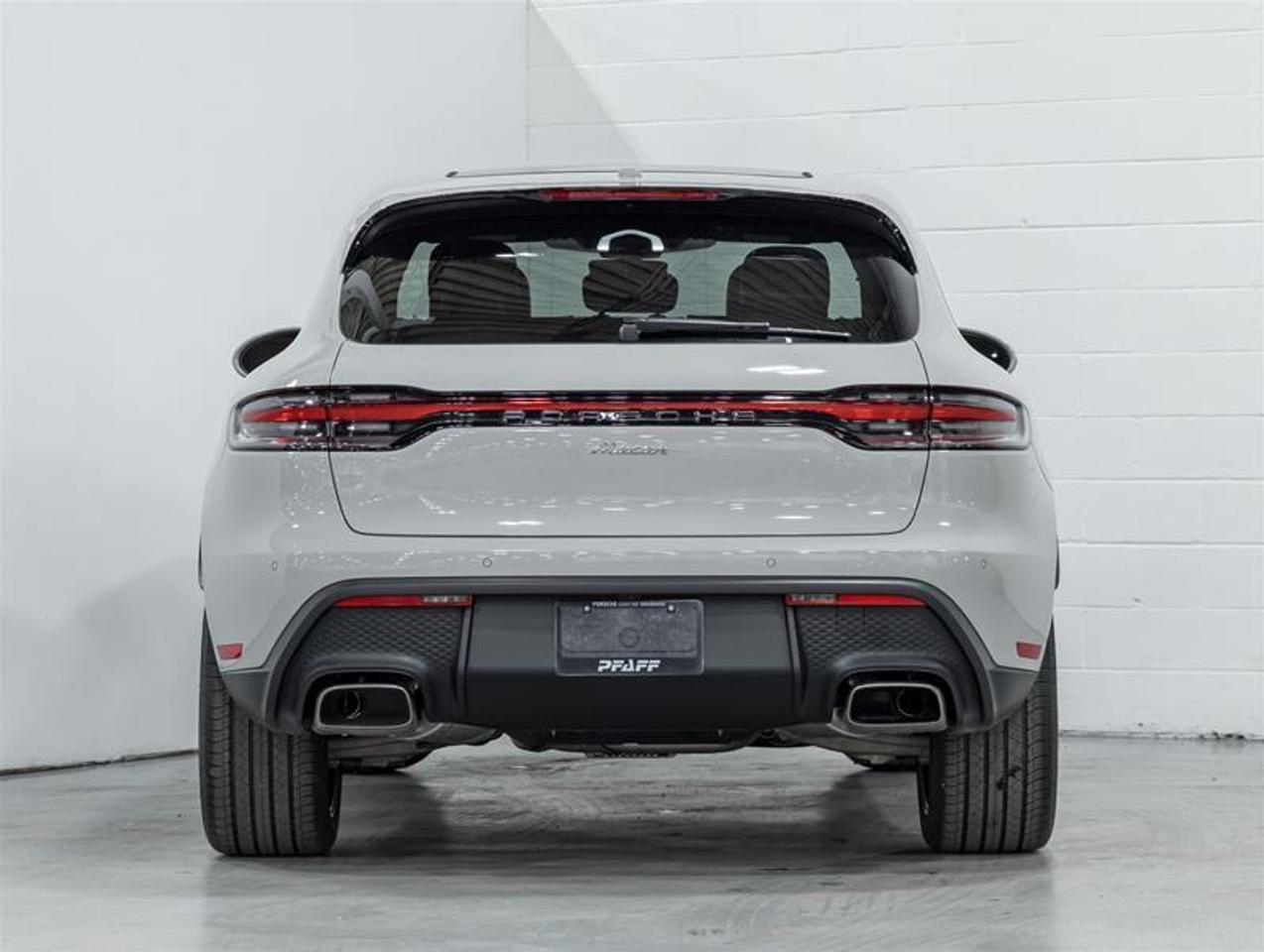 2026 Porsche Macan  Photo
