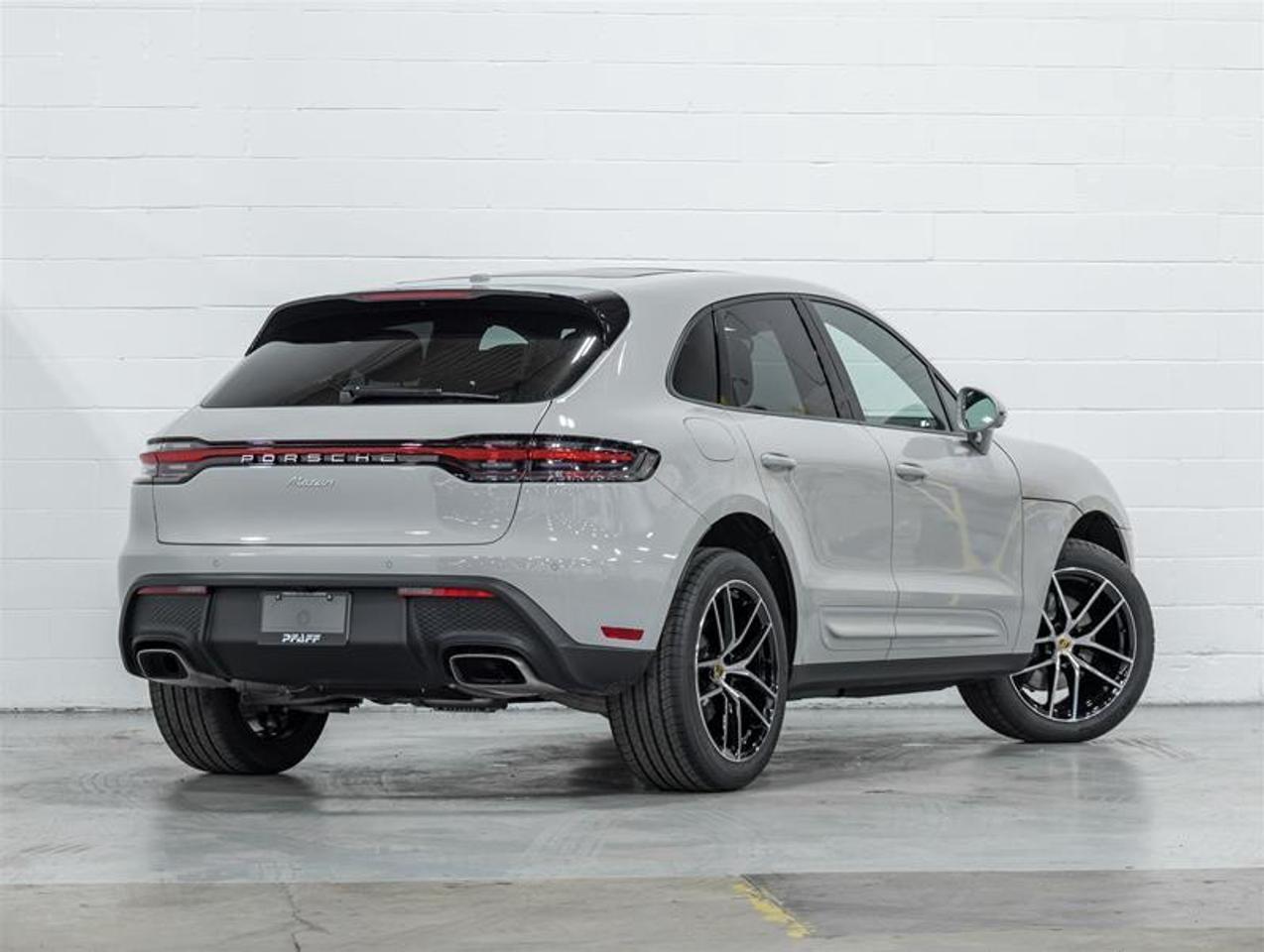 2026 Porsche Macan  Photo