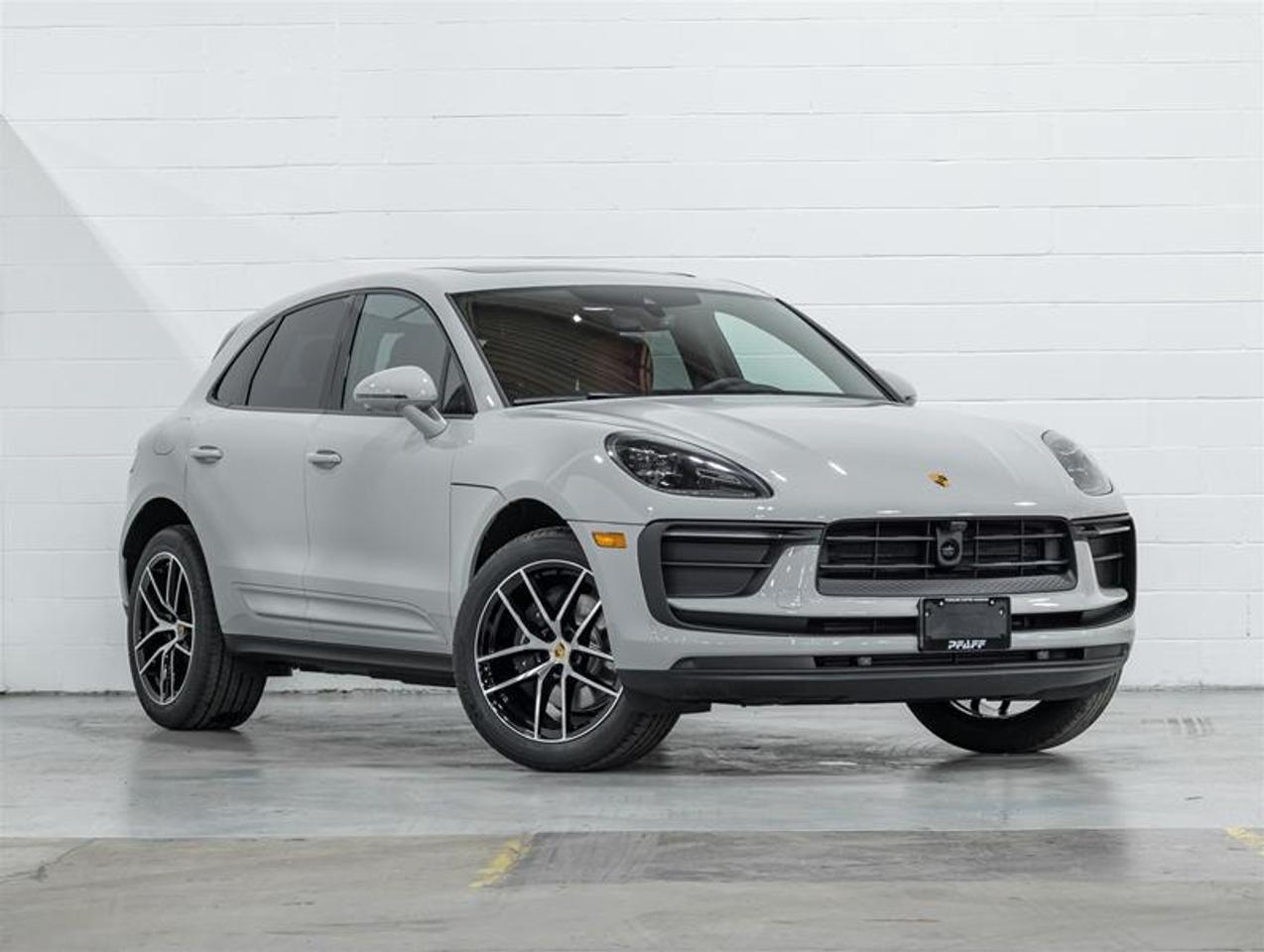 2026 Porsche Macan  Photo