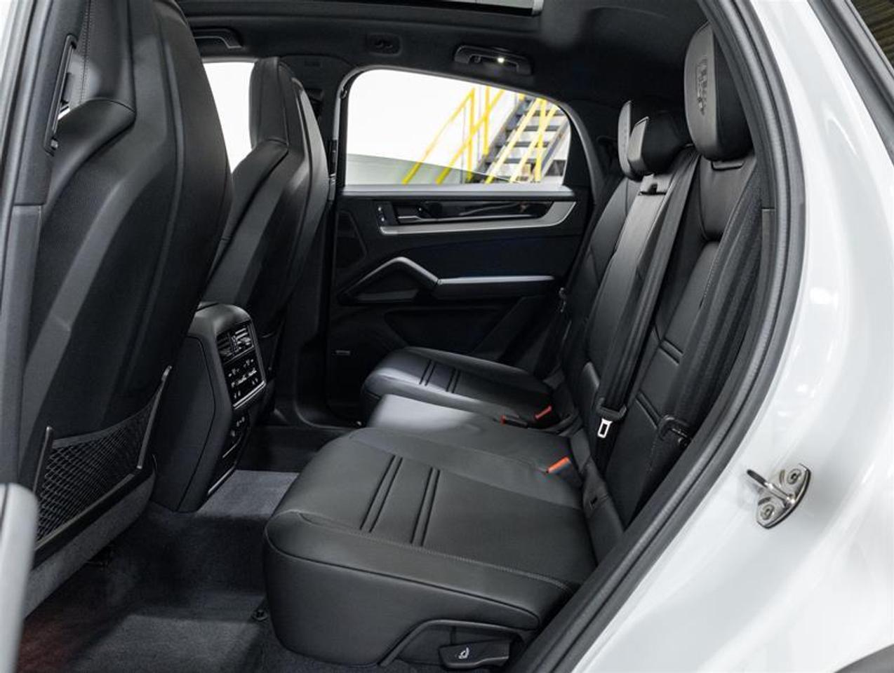 2026 Porsche Cayenne  Photo