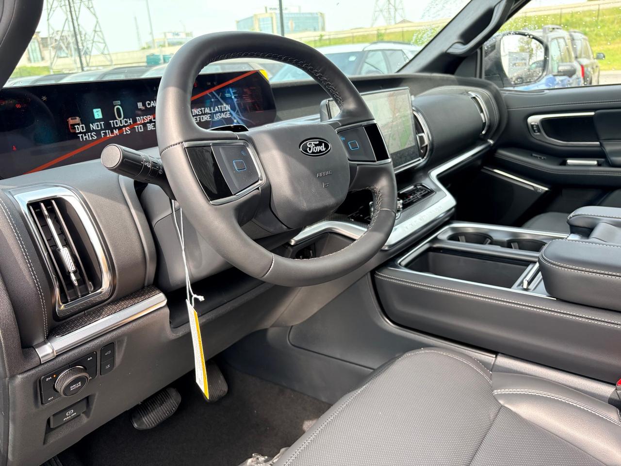2026 Ford Expedition Max Platinum 4dr 4x4 Photo