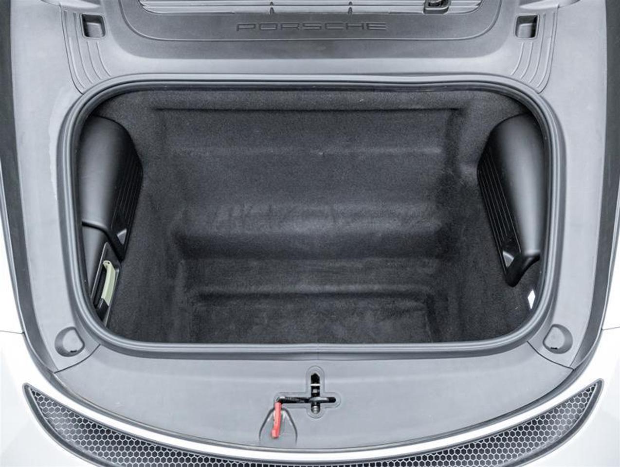 2021 Porsche 718 Spyder  Photo
