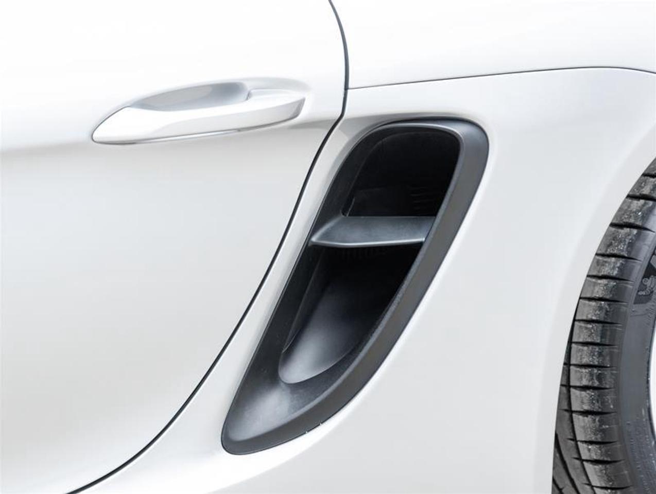 2021 Porsche 718 Spyder  Photo