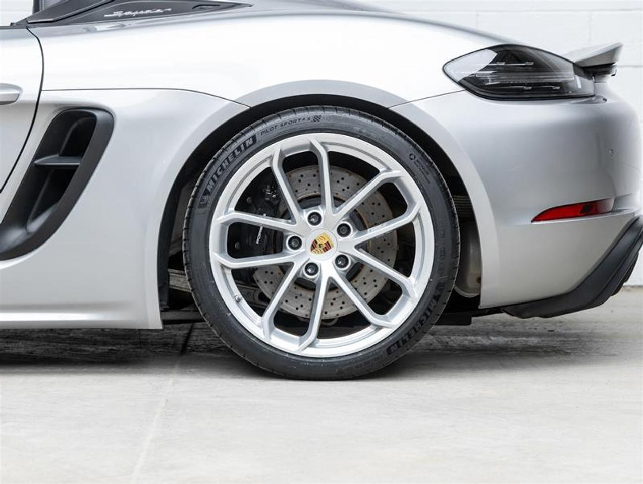2021 Porsche 718 Spyder  Photo