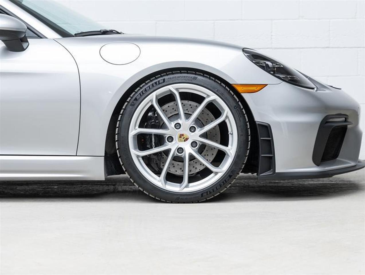 2021 Porsche 718 Spyder  Photo