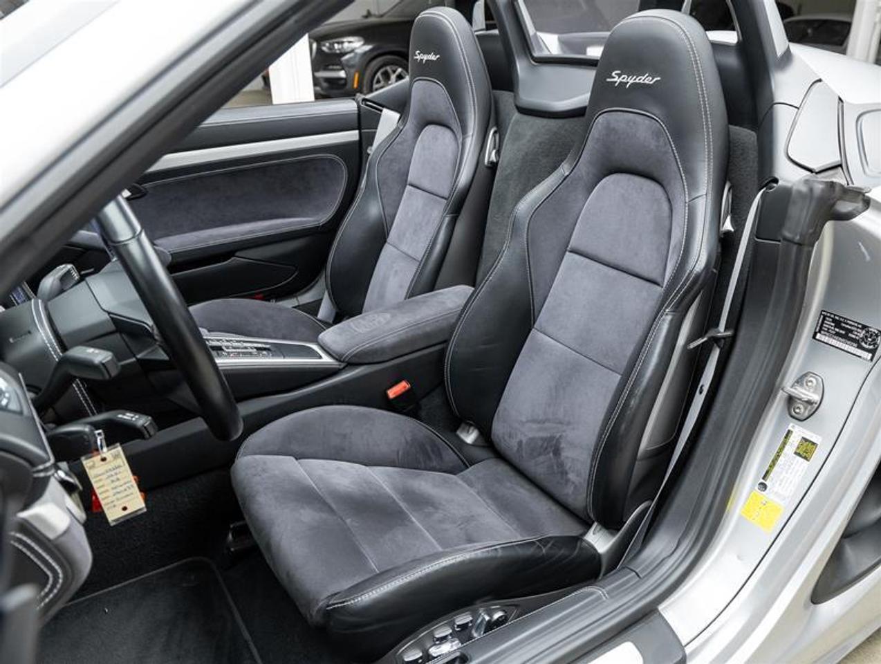 2021 Porsche 718 Spyder  Photo