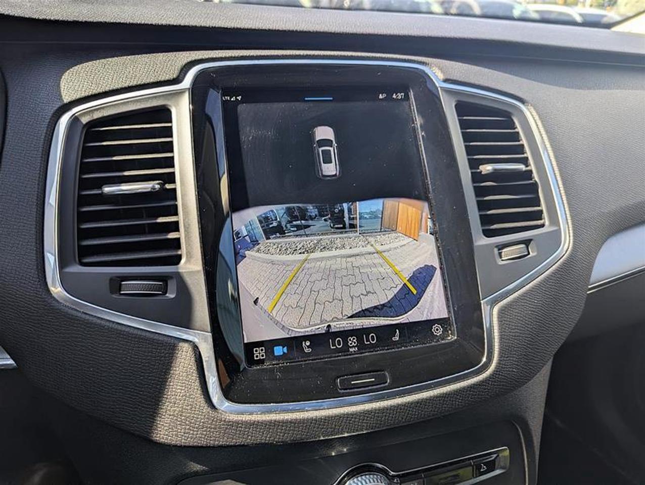 2024 Volvo XC90 B6 Core   7 Pass   Climate   Low KM   Clean Photo