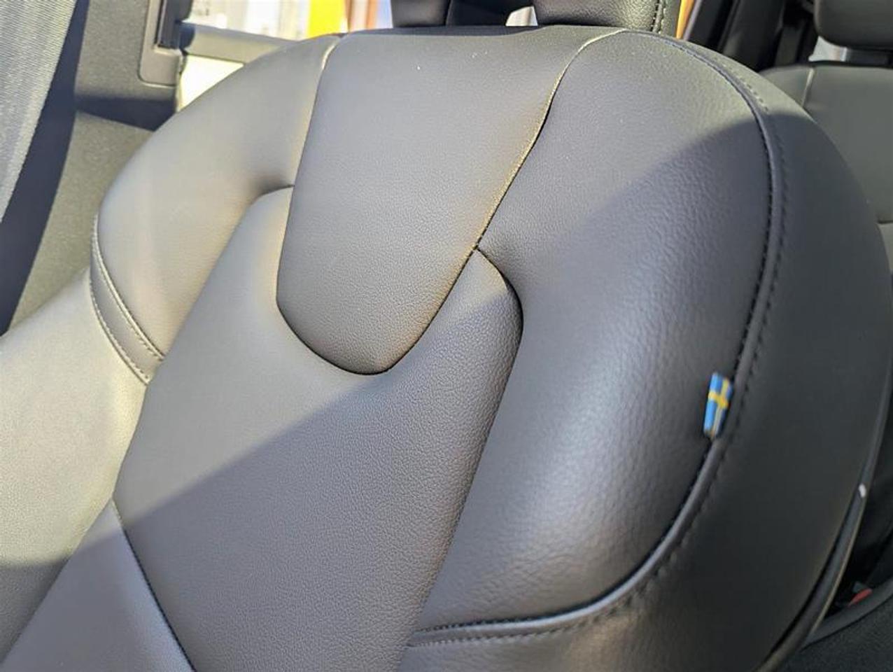 2024 Volvo XC90 B6 Core   7 Pass   Climate   Low KM   Clean Photo