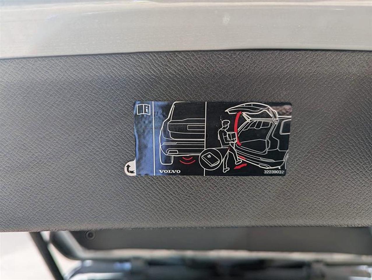 2024 Volvo XC90 B6 Core   7 Pass   Climate   Low KM   Clean Photo