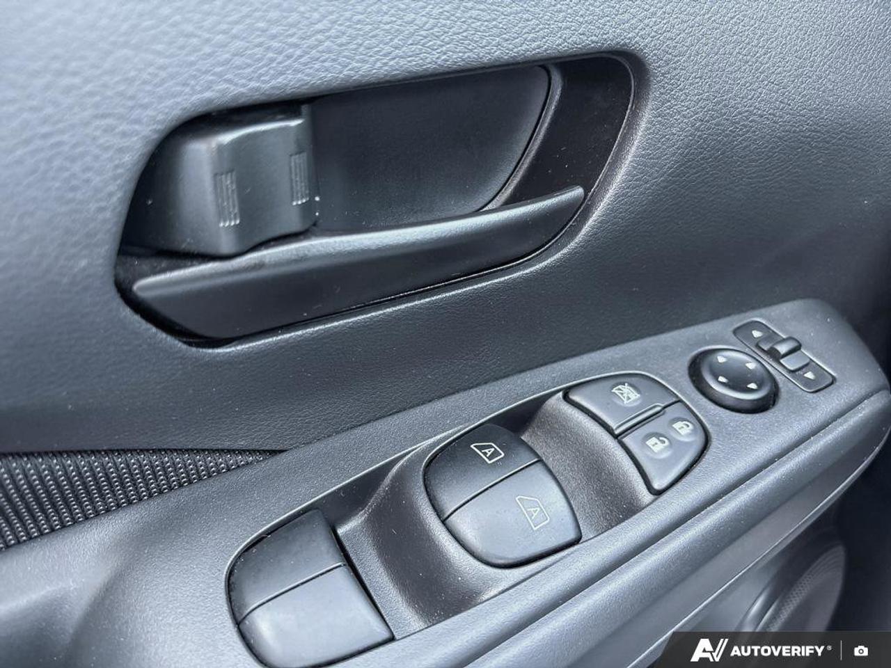 2024 Nissan Kicks S Photo