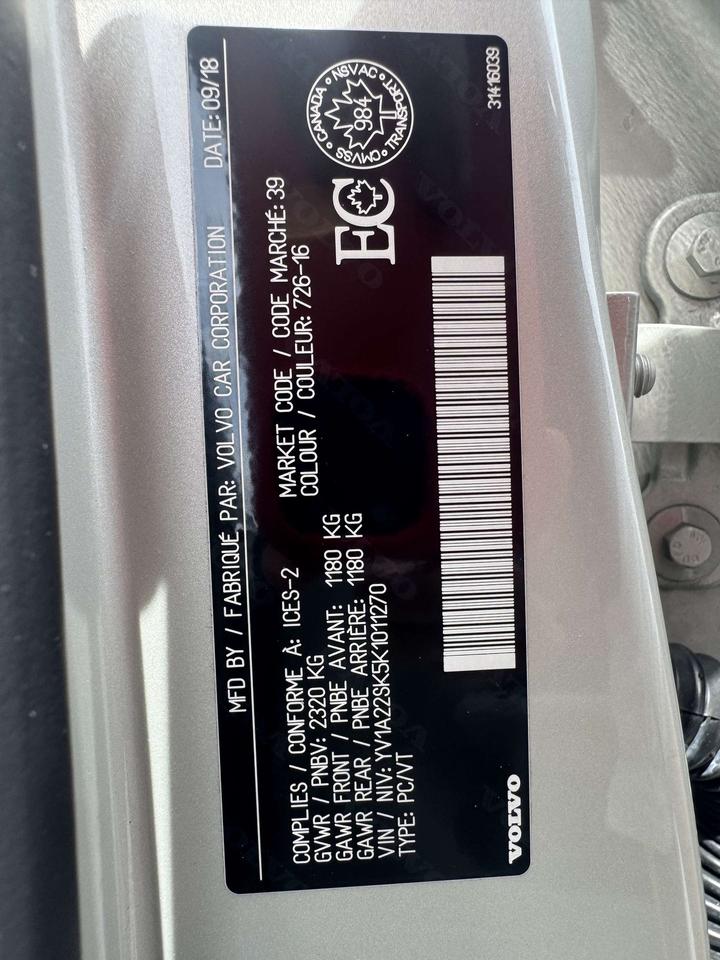 2019 Volvo V60 T6 AWD Momentum - Low KM - Certified Photo