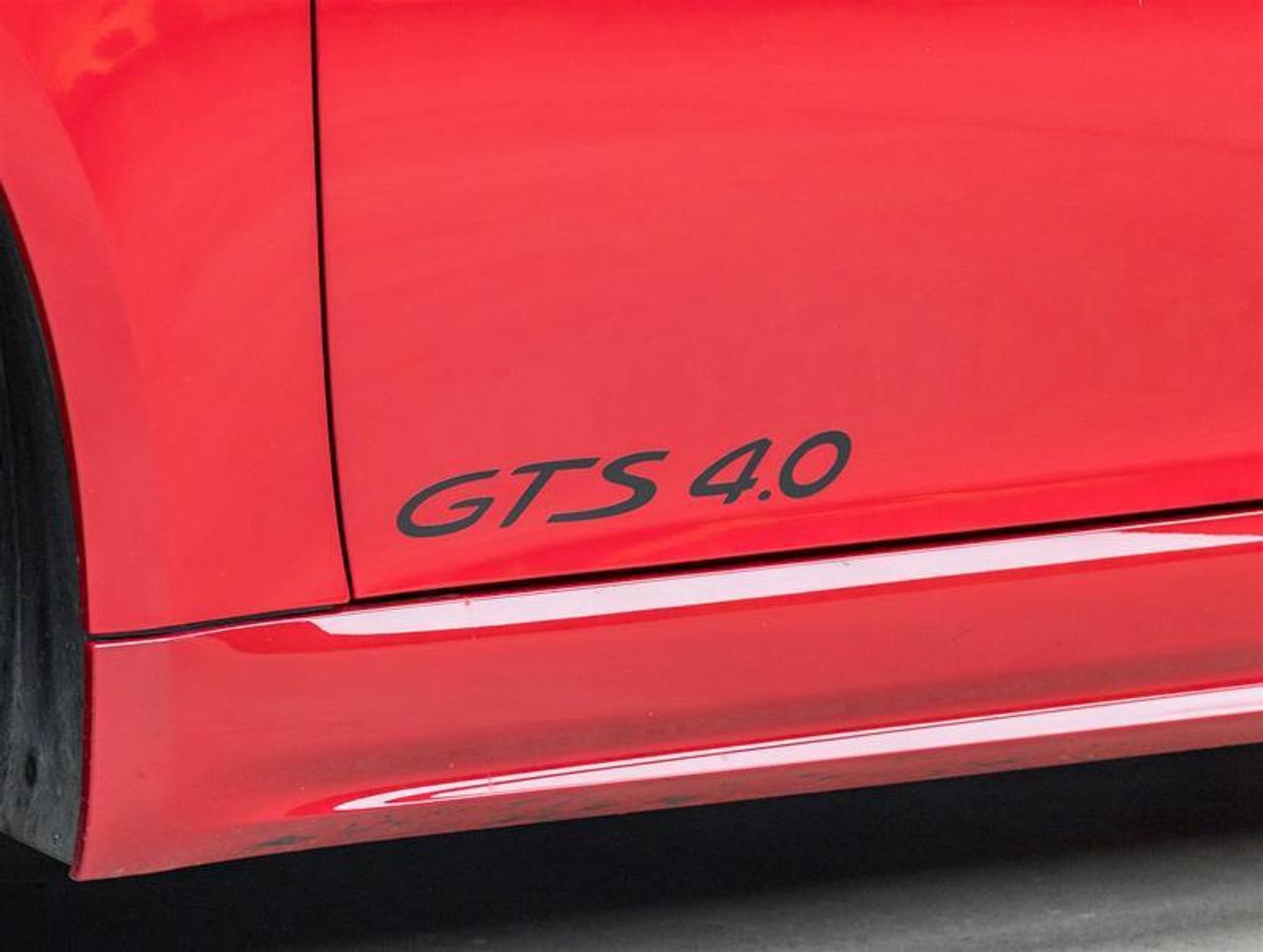 2024 Porsche 718 Cayman  Photo