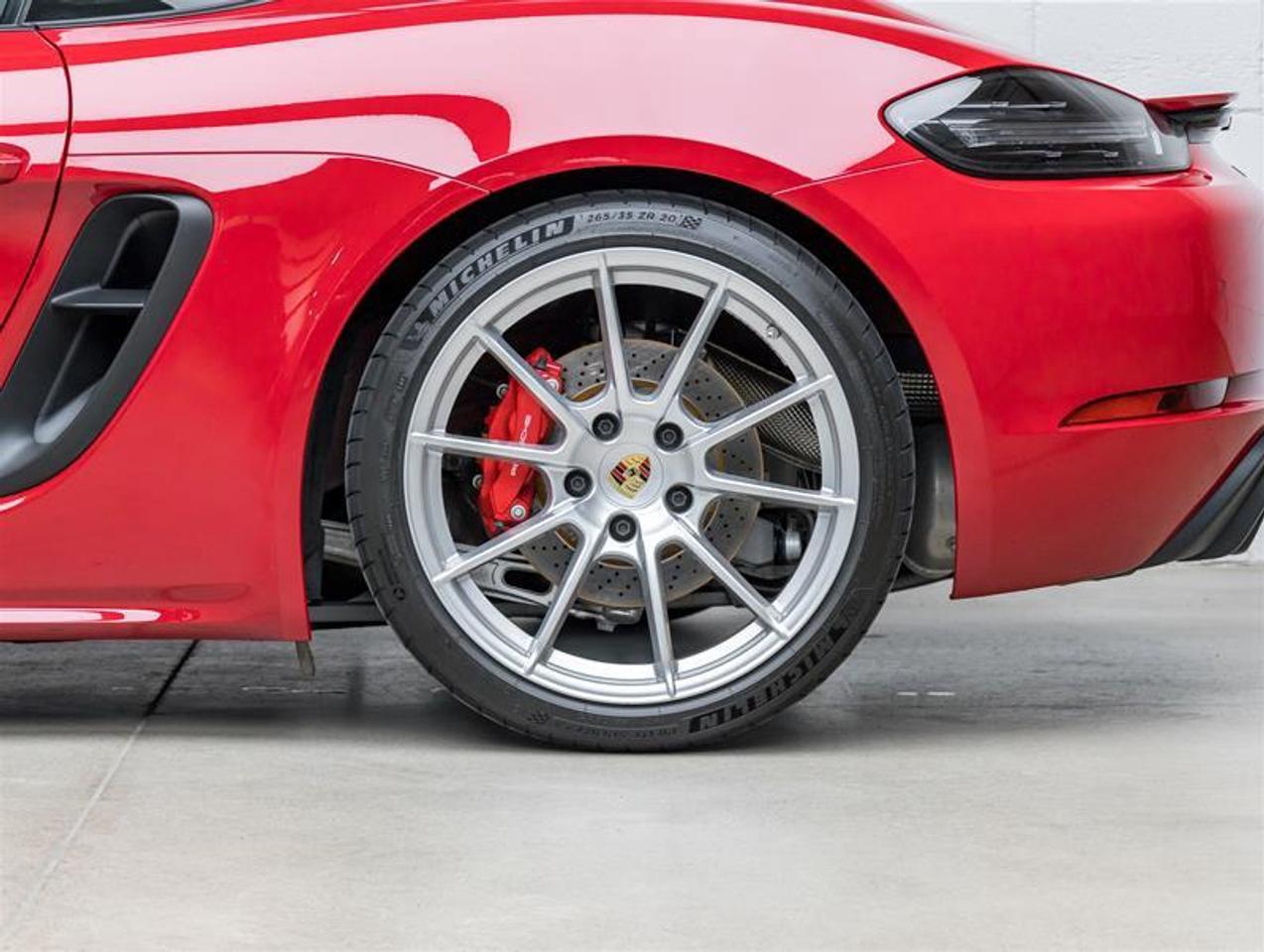 2024 Porsche 718 Cayman  Photo