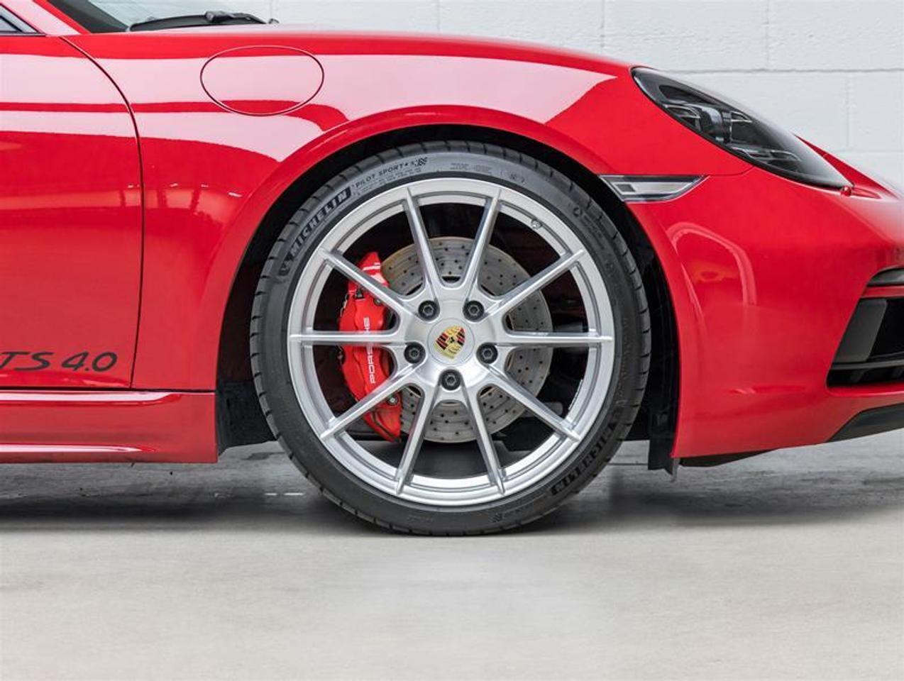 2024 Porsche 718 Cayman  Photo
