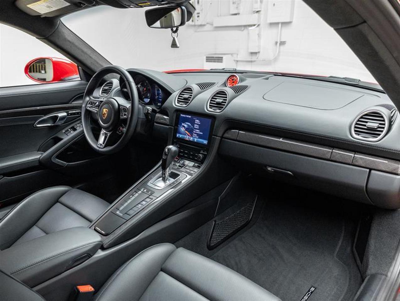 2024 Porsche 718 Cayman  Photo