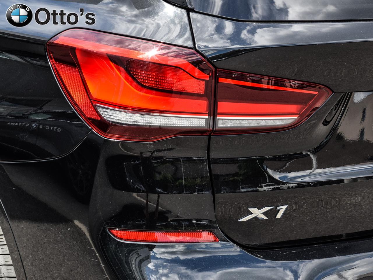 2021 BMW X1 xDrive28i Enhanced M Sport Package Heated Steering Photo