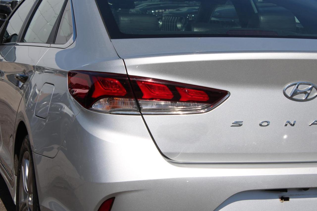 2019 Hyundai Sonata Sport  Sunroof BkpCam HtdSeats Photo