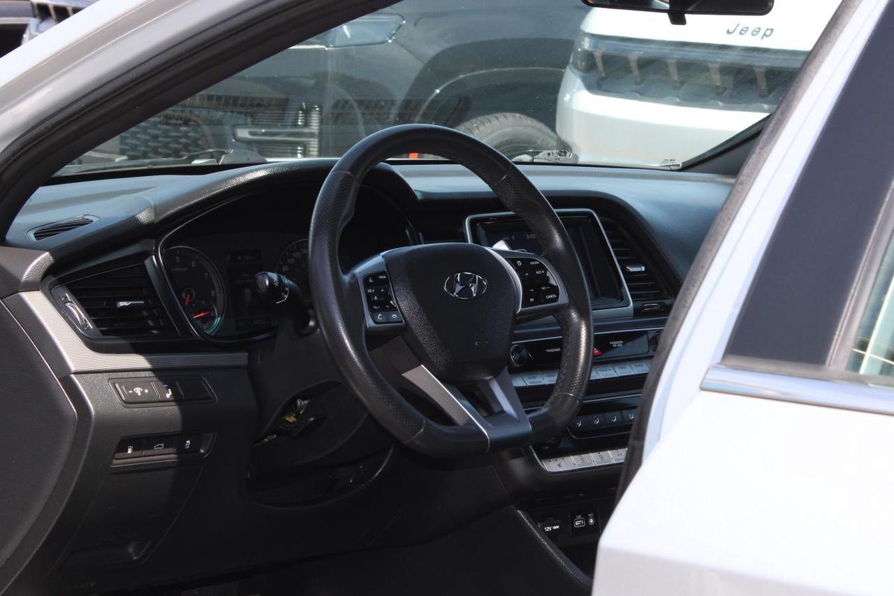 2019 Hyundai Sonata Sport  Sunroof BkpCam HtdSeats Photo