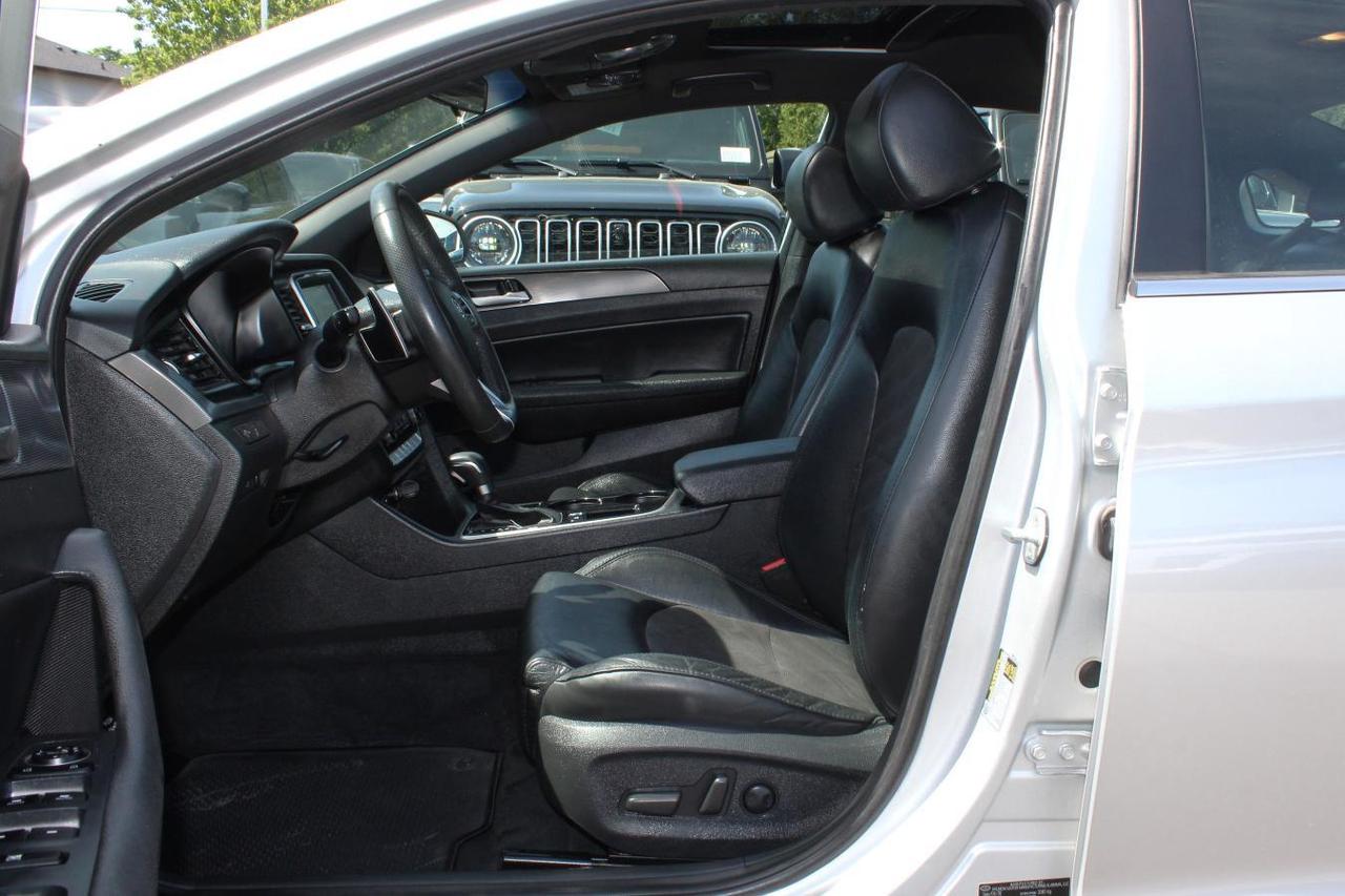 2019 Hyundai Sonata Sport  Sunroof BkpCam HtdSeats Photo