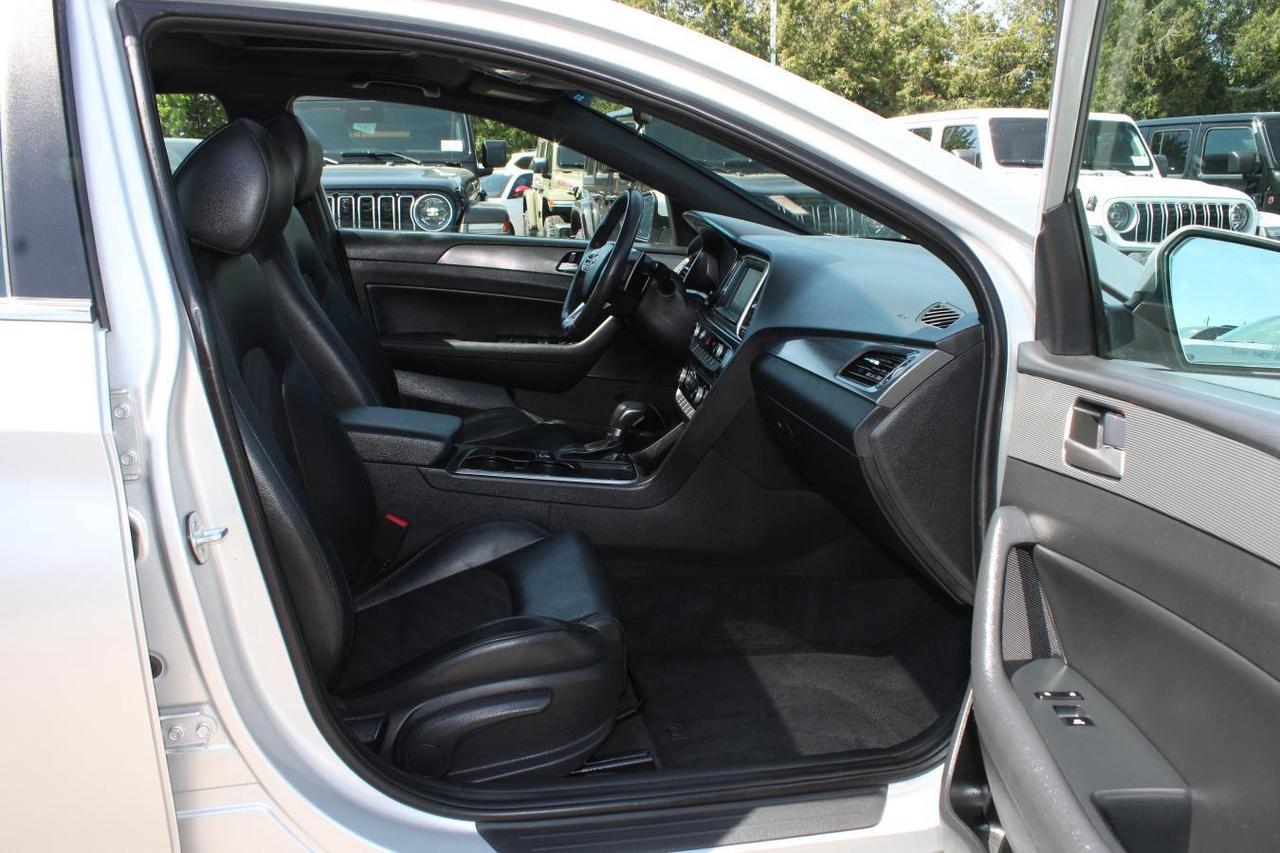 2019 Hyundai Sonata Sport  Sunroof BkpCam HtdSeats Photo
