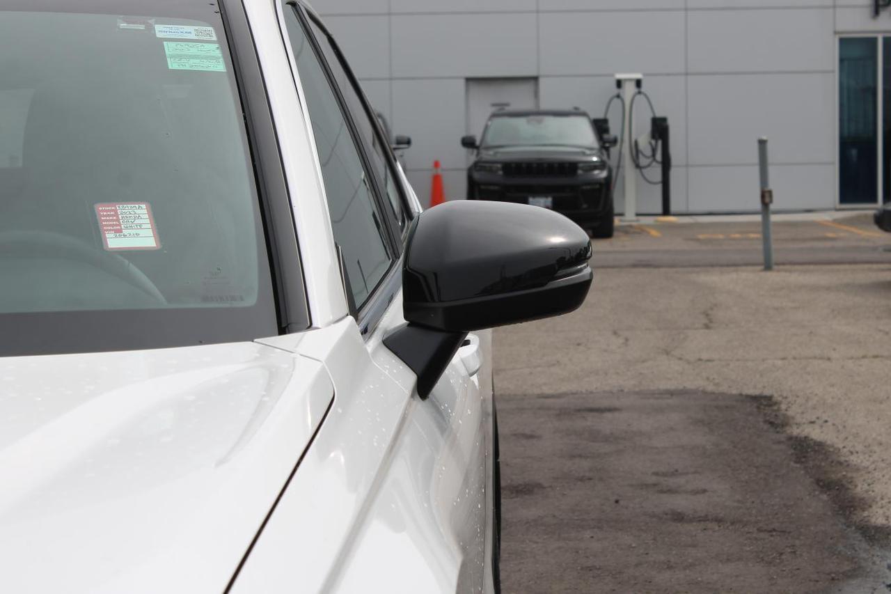2023 Honda CR-V Touring  EcoMode BkpCam Sunroof HtdSeats Photo
