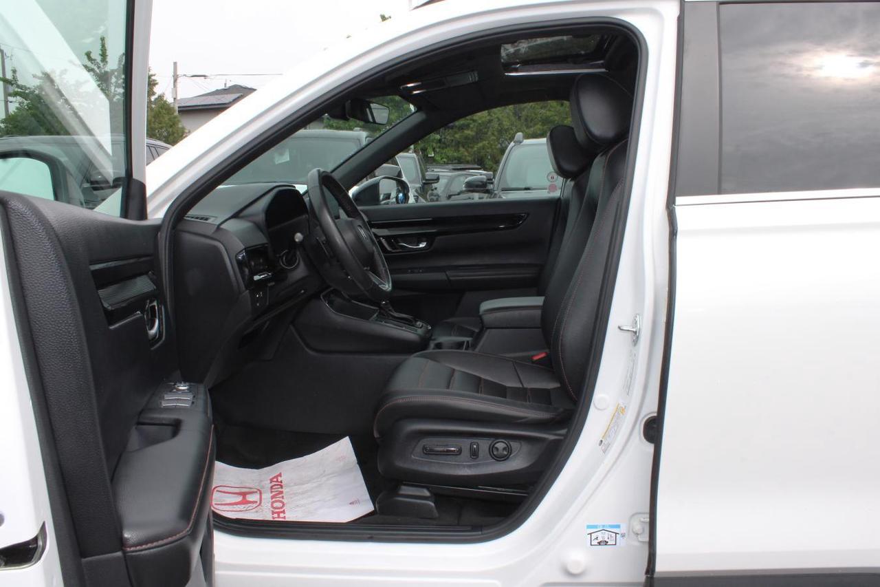 2023 Honda CR-V Touring  EcoMode BkpCam Sunroof HtdSeats Photo