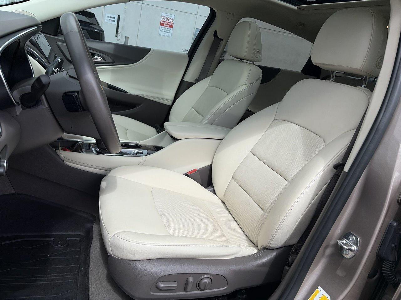 2023 Chevrolet Malibu 2LT Clean CarFax One Owner Photo