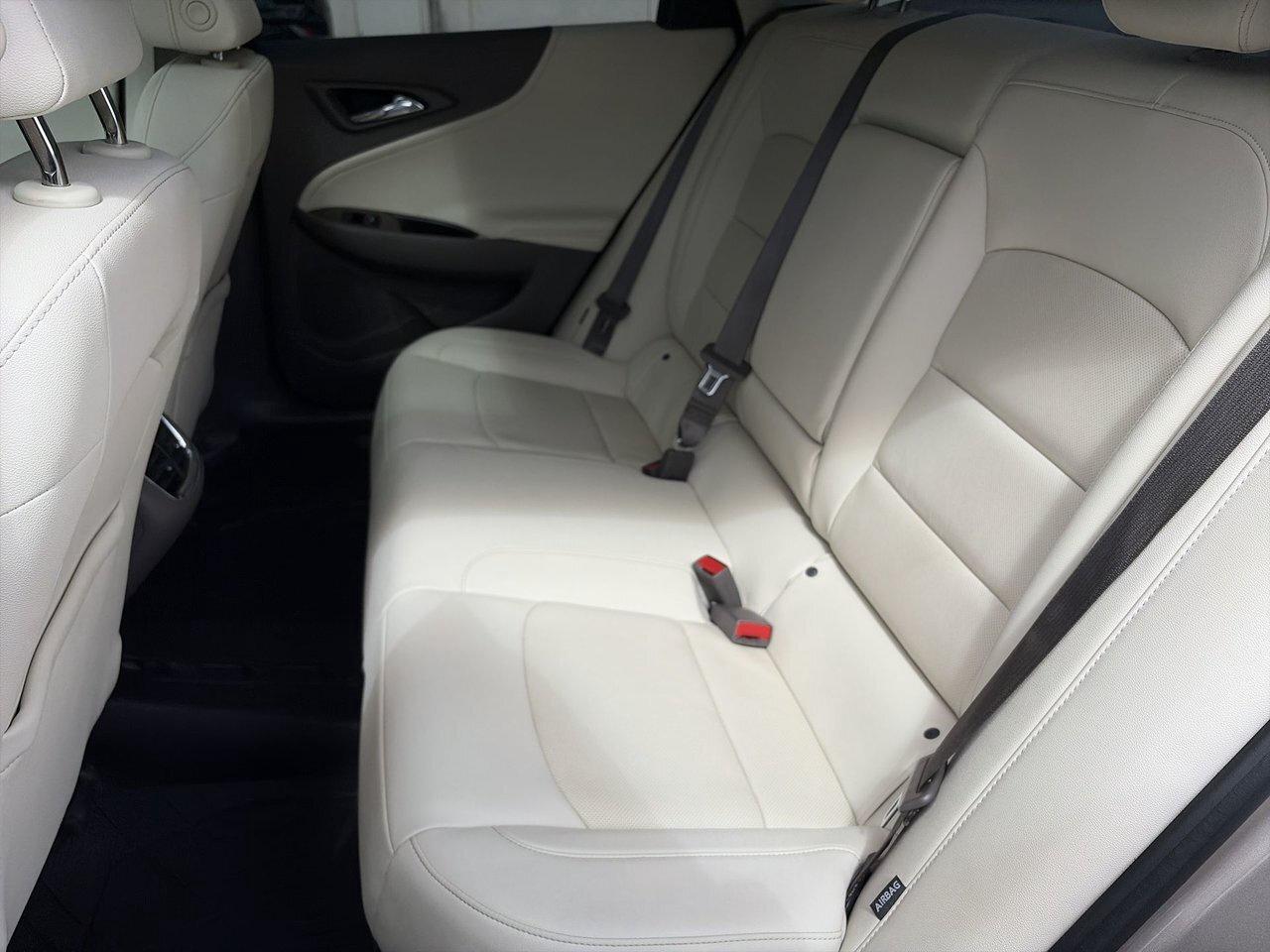 2023 Chevrolet Malibu 2LT Clean CarFax One Owner Photo