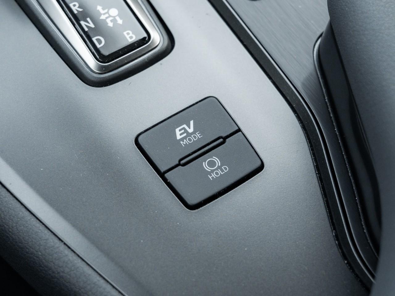 2025 Lexus UX 300H Base 4dr All-Wheel Drive Photo